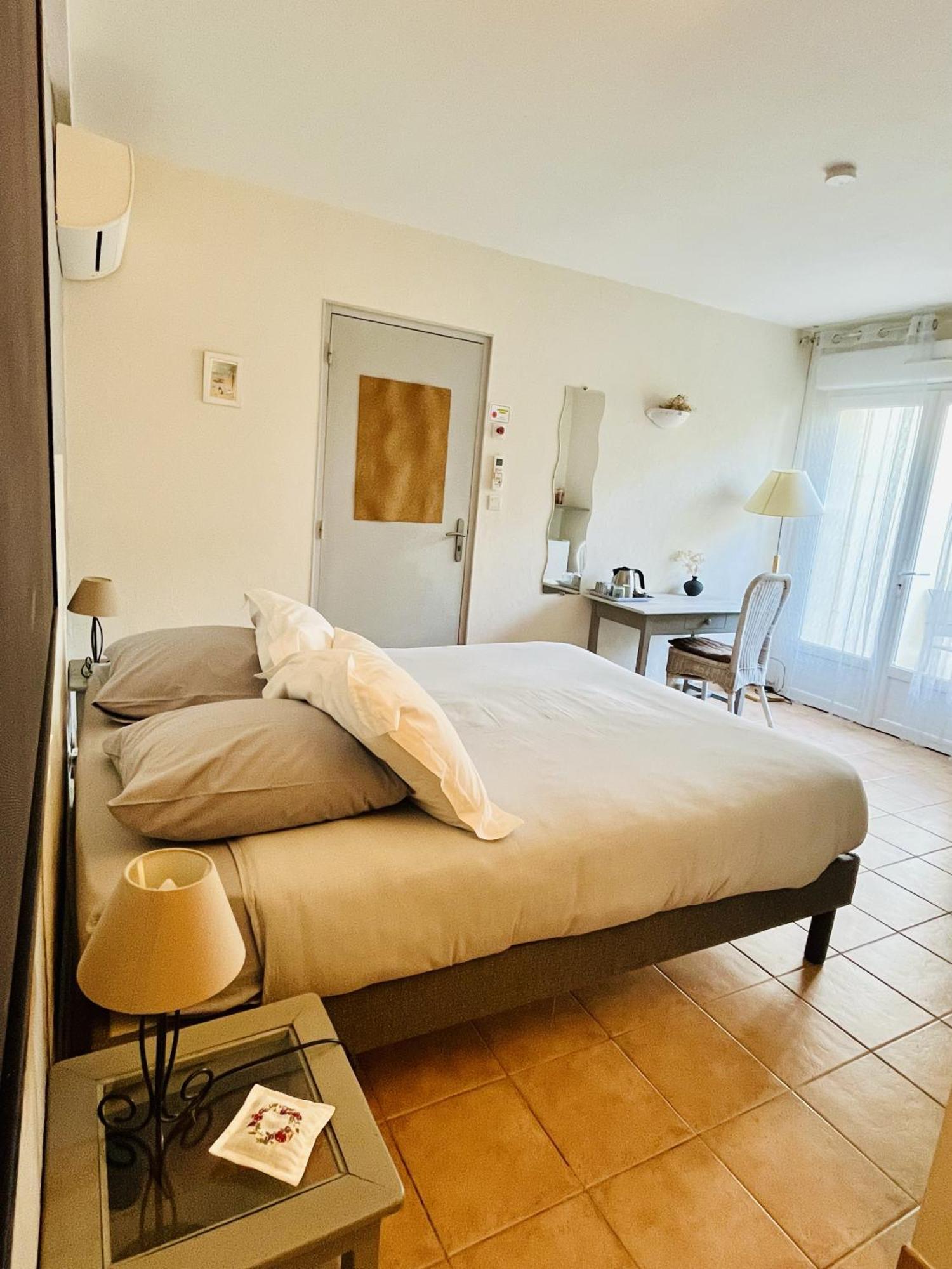 Mas Saint-Ange Bed & Breakfast Lunel  Exterior foto